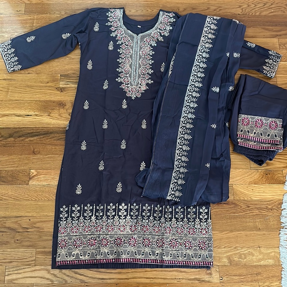 Traditional Indian/Pakistani Dress/Top Pants Set